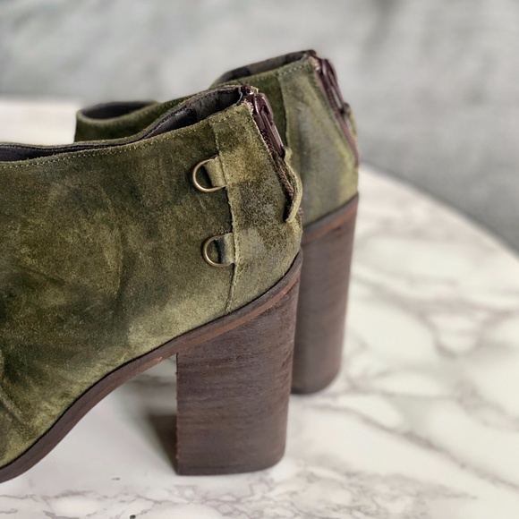 BOUTIQUE 9 Dark Olive Green Suede Boots SIZE 7M BNIB - Picture 7 of 14